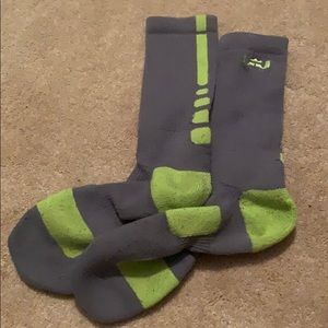 Men’s Nike elites